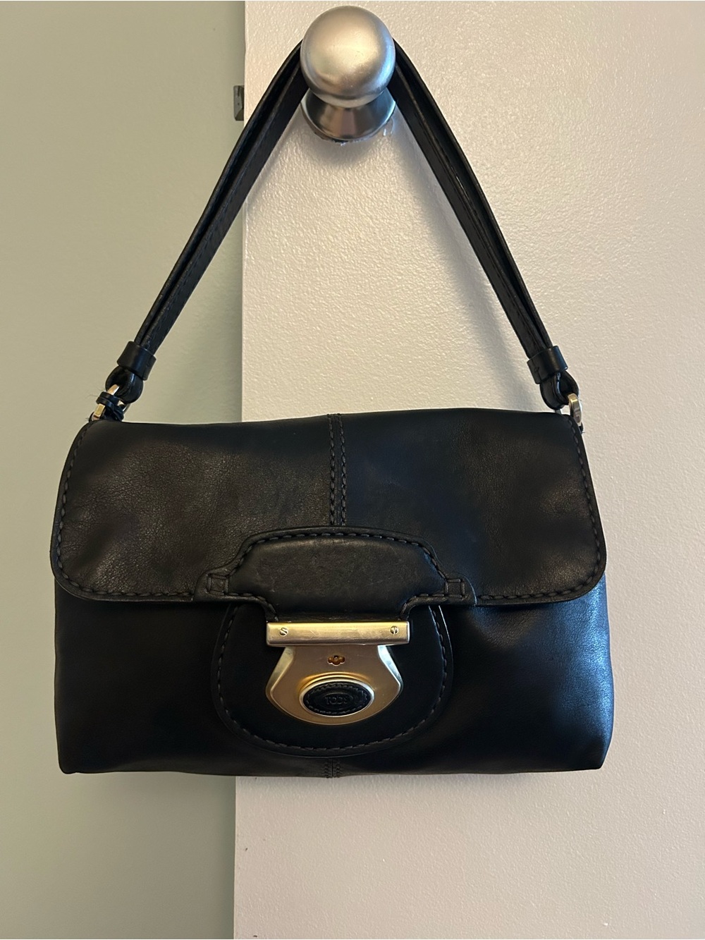 Tod’s Leather Shoulder Bag